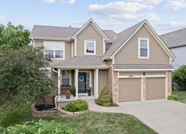 Property at 10958 S Langley St, Olathe, KS 66061, 4 beds, 3.5 baths