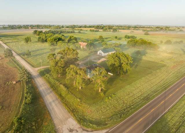 Property at 27940 Indianapolis Rd, Wellsville, KS 66092, 5 beds, 1 bath