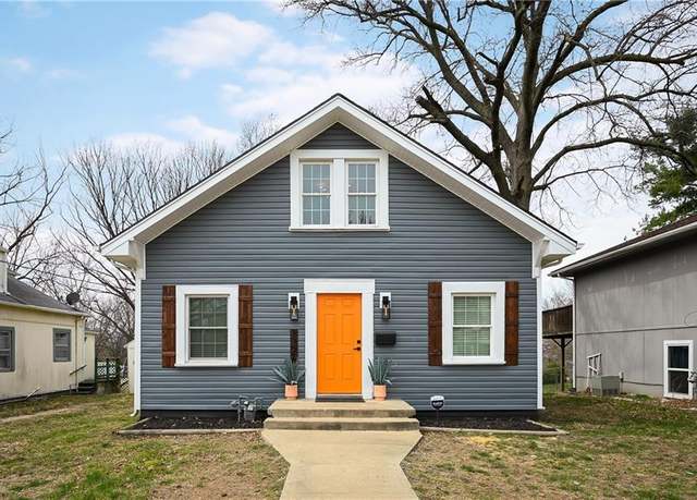 Property at 1326 S Spring St, Independence, MO 64055, 5 beds, 2 baths