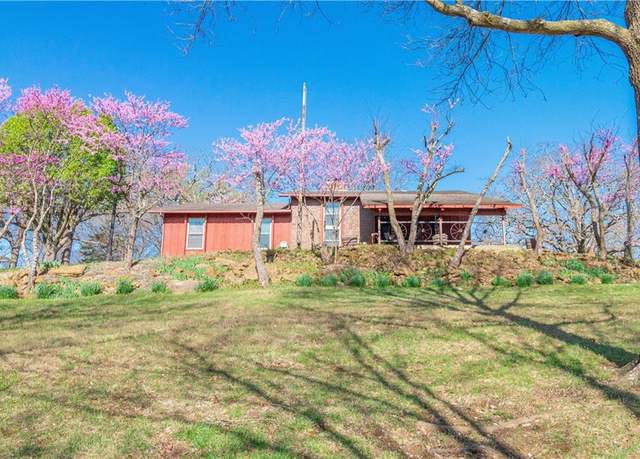 Property at 9014 S Buckner Tarsney Rd, Oak Grove, MO 64075, 3 beds, 2 baths