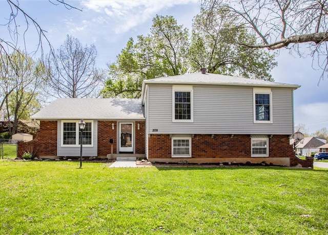 Property at 209 Hillcrest Rd, Belton, MO 64012, 4 beds, 2.5 baths