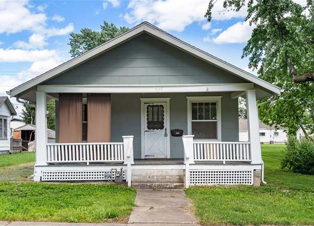 Property at 537 N Cherry St, Ottawa, KS 66067, 2 beds, 1 bath
