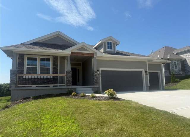 Property at 19455 W 114th Ter, Olathe, KS 66061, 4 beds, 3 baths