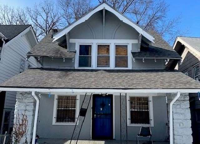 Property at 3920 S Benton Ave, Kansas City, MO 64130, 3 beds, 1.5 baths