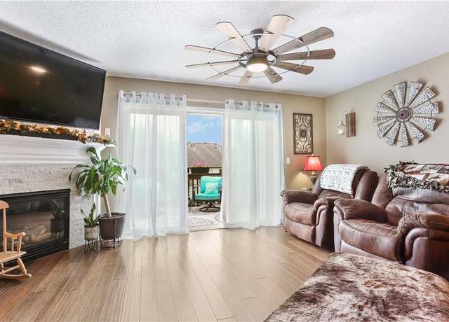 Property at 5430 N Hickory St, Kansas City, MO 64118, 2 beds, 1.5 baths