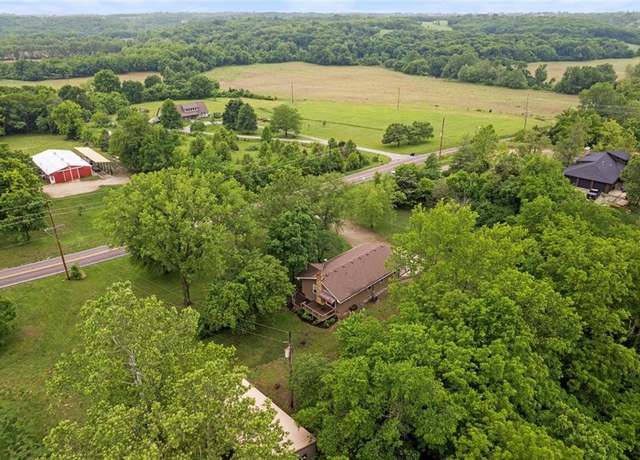 Property at 14404 Kansas Ave, Bonner Springs, KS 66012, 4 beds, 2.5 baths