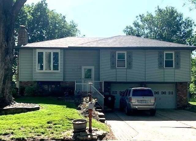 Property at 320 N Cleveland Ave W, Belton, MO 64012, 3 beds, 2.5 baths