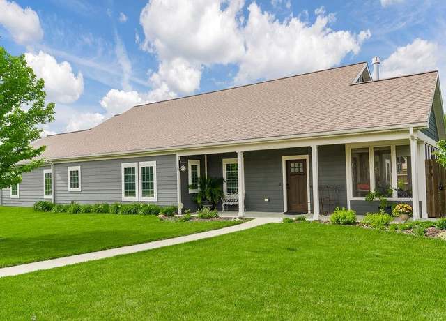 Property at 1733 S Chestnut St, Ottawa, KS 66067, 3 beds, 2 baths