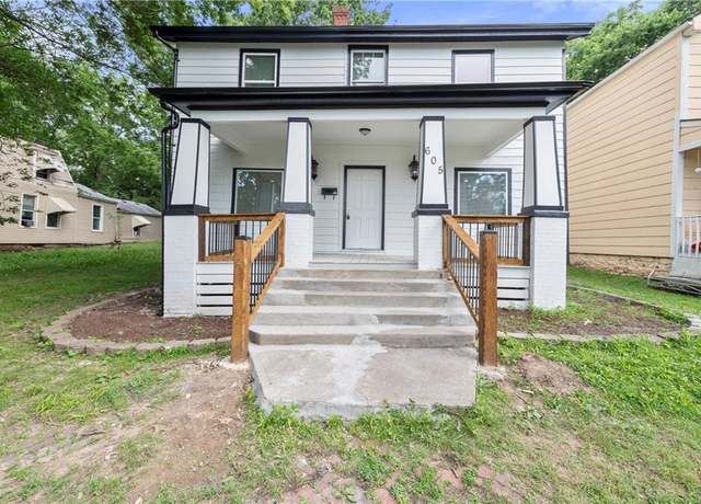 Property at 605 Oak St, Leavenworth, KS 66048, 3 beds, 2 baths