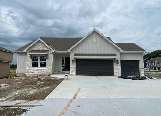 Property at 1102 Noah Ln, Kearney, MO 64060, 3 beds, 2.5 baths