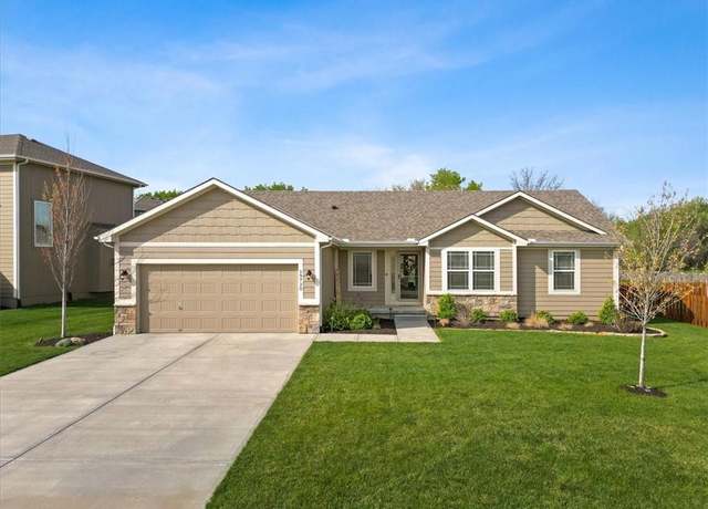 Property at 19720 Emerald St, Spring Hill, KS 66083, 4 beds, 2.5 baths