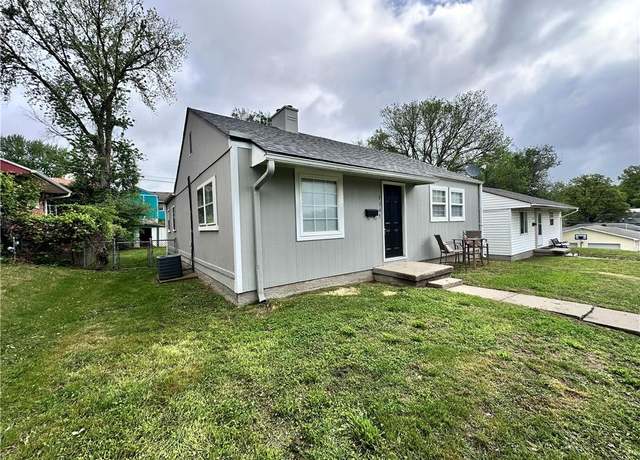 Property at 3145 Hawthorne Dr, St Joseph, MO 64501, 3 beds, 1 bath