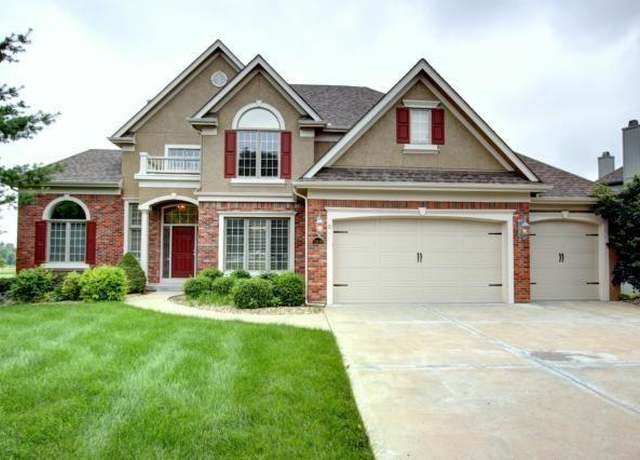 Property at 10134 N Montgall Ave, Kansas City, MO 64155, 5 beds, 4.5 baths