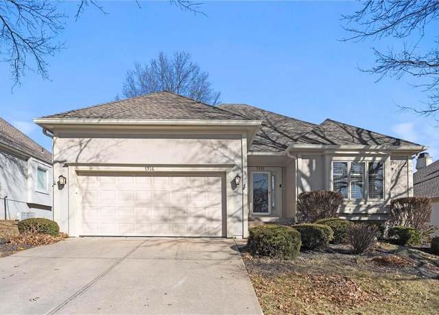 Property at 7916 W 118th Ter, Overland Park, KS 66210, 3 beds, 2.5 baths