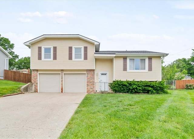 Property at 5414 Locust Ave, Kansas City, KS 66106, 3 beds, 2 baths