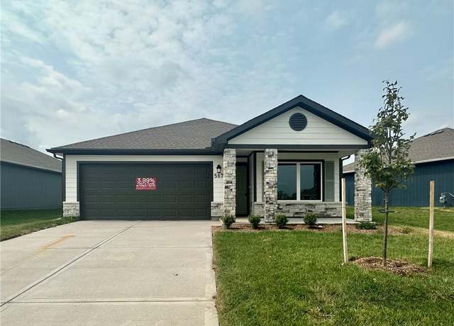Property at 567 W Fountain St, Gardner, KS 66030, 4 beds, 2 baths