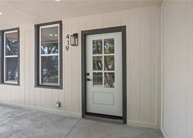 Property at 419 Linn St, Leavenworth, KS 66048, 3 beds, 2.5 baths