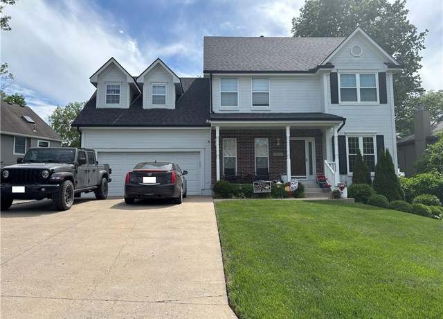 Property at 1532 SW Fredrick Dr, Lee's Summit, MO 64081, 4 beds, 2.5 baths
