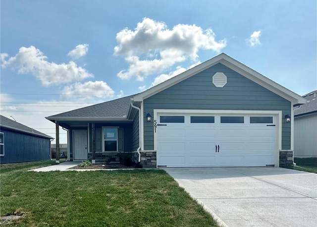 Property at 591 W Lanesfield St, Gardner, KS 66030, 4 beds, 2 baths