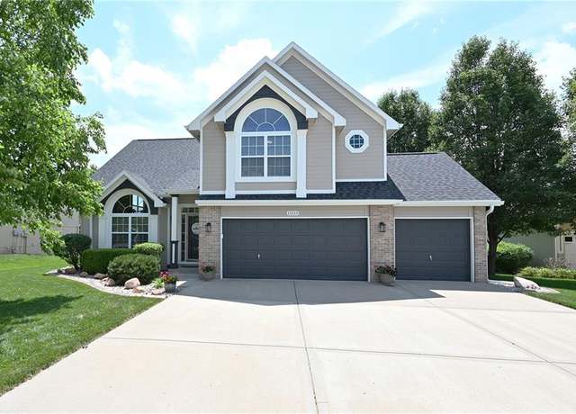 Property at 11113 N Madison Ct, Kansas City, MO 64155, 4 beds, 3 baths