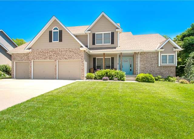 Property at 1809 Parkside Dr, Liberty, MO 64068, 4 beds, 4 baths