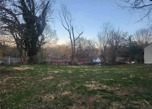Property at 2705 S Brookside Ave, Independence, MO 64052