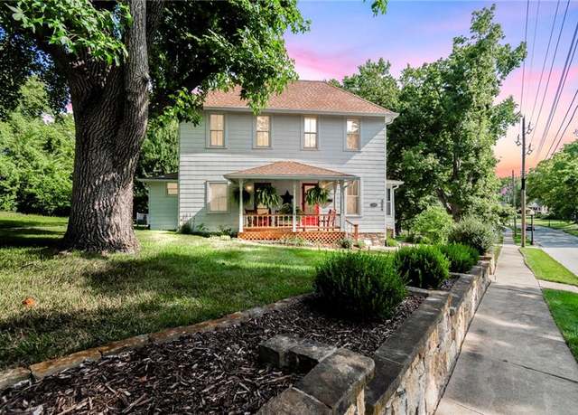 Property at 324 Harrison St, Liberty, MO 64068, 3 beds, 2.5 baths