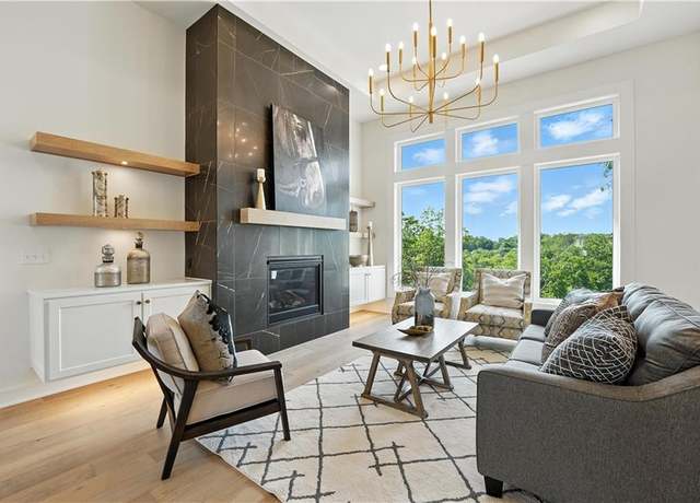 Property at 2218 NW Killarney Ln, Lee's Summit, MO 64081, 4 beds, 3.5 baths