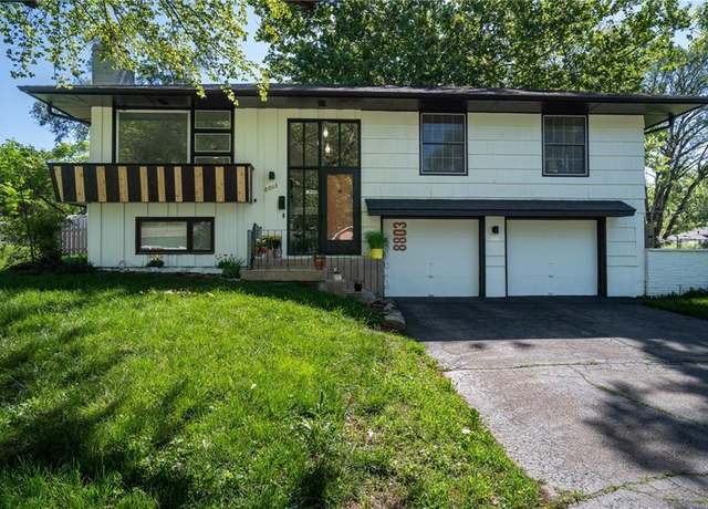 Property at 8803 Marty Ln, Overland Park, KS 66212, 3 beds, 2 baths