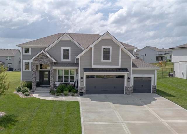 Property at 11414 Bluestem Dr, Kearney, MO 64060, 5 beds, 4.5 baths