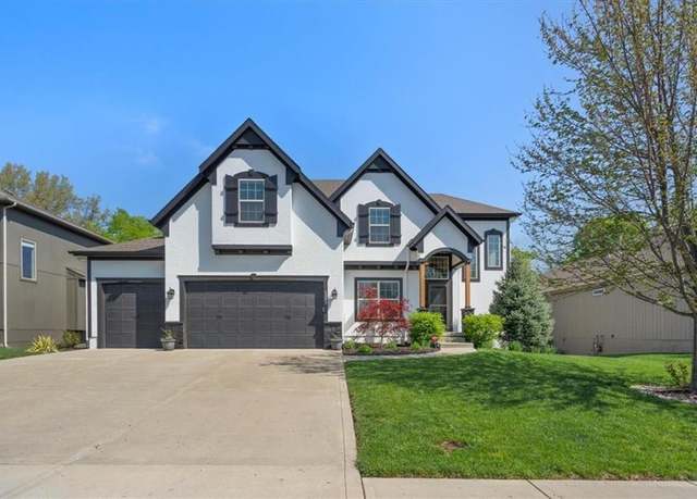 Property at 1532 SW 41st St, Lee's Summit, MO 64082, 5 beds, 4.5 baths