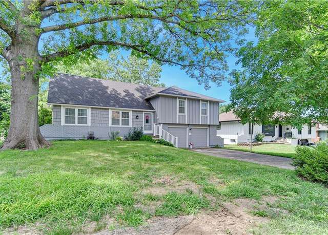Property at 9418 Mullen St, Lenexa, KS 66215, 4 beds, 2 baths