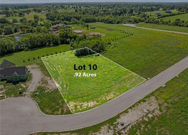 Property at 13315 Winner's Cir, Smithville, MO 64089