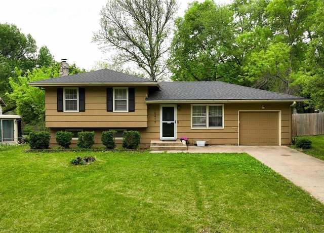 Property at 10417 W 73rd Ter, Shawnee, KS 66203, 4 beds, 1.5 baths