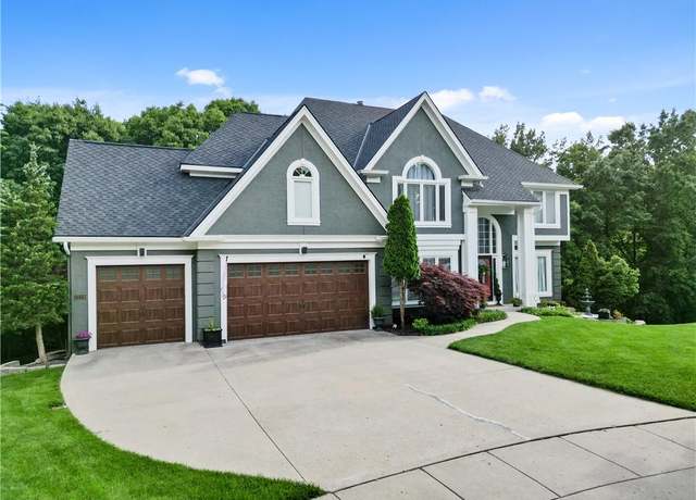 Property at 1329 NW 47th St, Kansas City, MO 64116, 5 beds, 4.5 baths