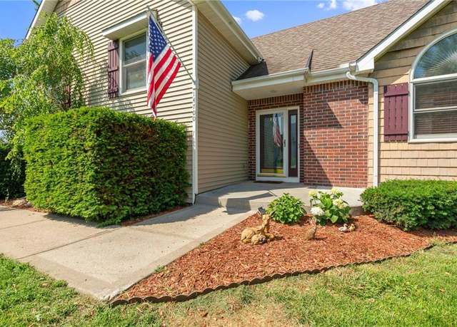 Property at 14700 Shamrock Way, Smithville, MO 64089, 3 beds, 3 baths