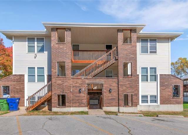 Property at 9200 E 54th Ter, Raytown, MO 64133, 12 beds, 6 baths
