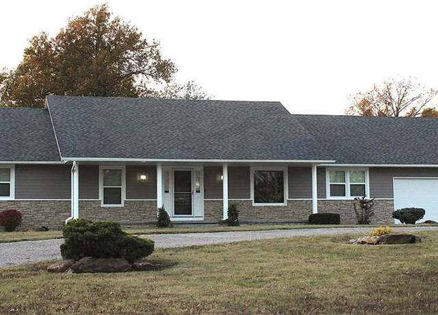 Property at 949 S 250th St, Pittsburg, KS 66762, 3 beds, 2 baths