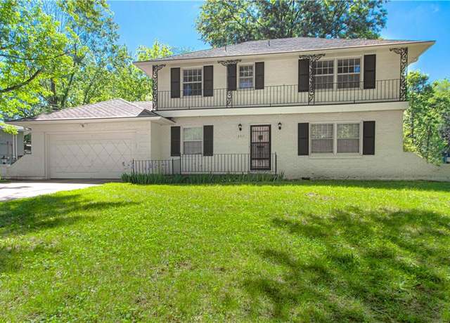 Property at 8903 Mastin St, Overland Park, KS 66212, 4 beds, 2.5 baths