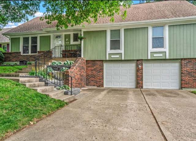Property at 912 NW Forest Dr, Blue Springs, MO 64015, 5 beds, 3.5 baths