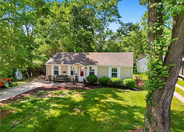 Property at 1007 Pinkston St, Grandview, MO 64030, 2 beds, 1 bath