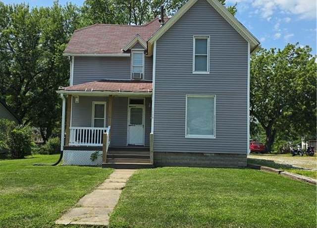 Property at 1116 N Mulberry St, Maryville, MO 64468, 3 beds, 1.5 baths