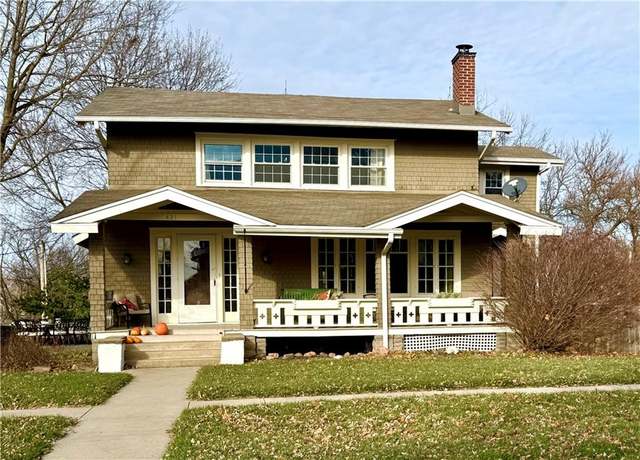 Property at 421 W Thompson St, Maryville, MO 64468, 5 beds, 3 baths