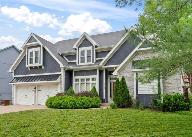 Property at 4504 NE 60th Ter, Kansas City, MO 64119, 4 beds, 4.5 baths