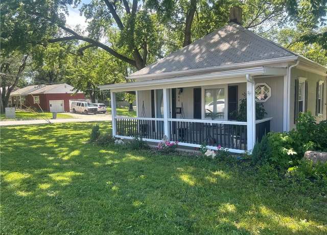 Property at 944 S 55th St, Kansas City, KS 66106, 2 beds, 2 baths