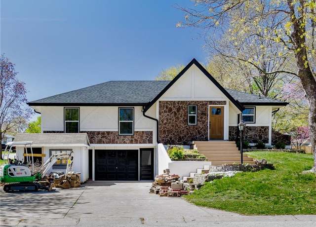 Property at 2309 SW 2nd Street Ter, Blue Springs, MO 64014, 3 beds, 3 baths
