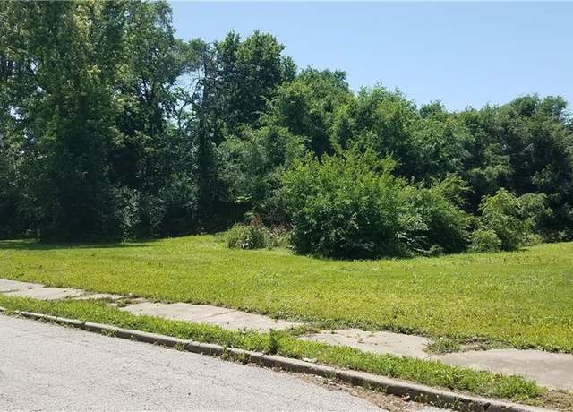 Property at 3424 E 24th Ter, Kansas City, MO 64172
