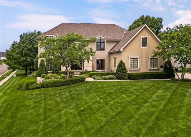 Property at 14032 Melrose St, Overland Park, KS 66221, 4 beds, 4 baths