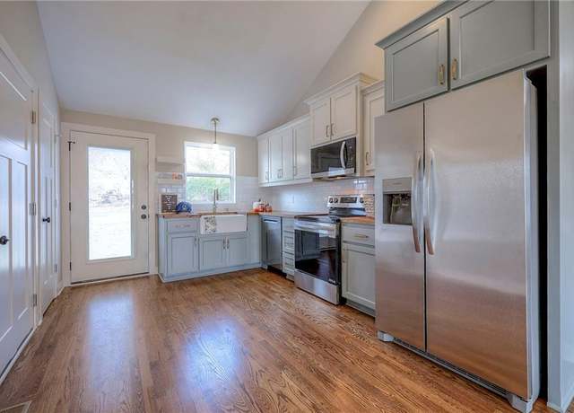 Property at 3601 Locust Ave, Kansas City, KS 66106, 3 beds, 2 baths