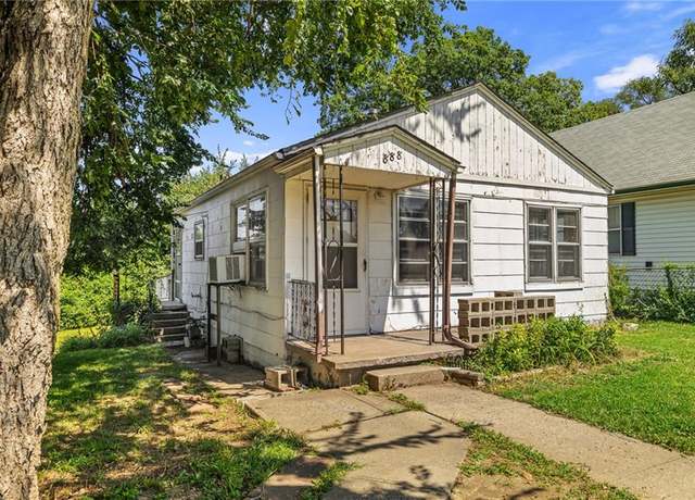 Property at 888 Shawnee Rd, Kansas City, KS 66103, 2 beds, 1 bath
